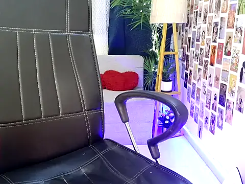 your Tanu 02 online show from 26, 10, 2025