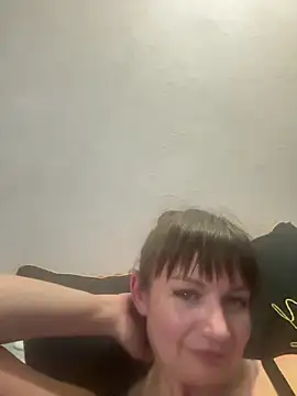 Snapshot of Butterfly8385 chatting on 28, 6, 2026 Butterfly8385 online show from 28, 6, 2026