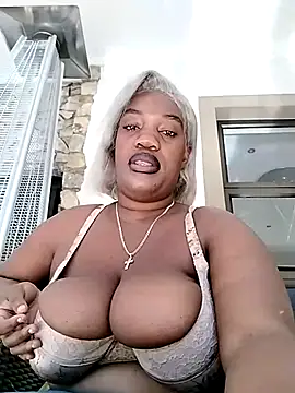 Snapshot of SweetBedroomEyez chatting on 4, 7, 2026 SweetBedroomEyez online show from 4, 7, 2026