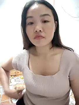 Snapshot of pusi_xinh chatting on 10, 10, 2025 pusi xinh online show from 10, 10, 2025