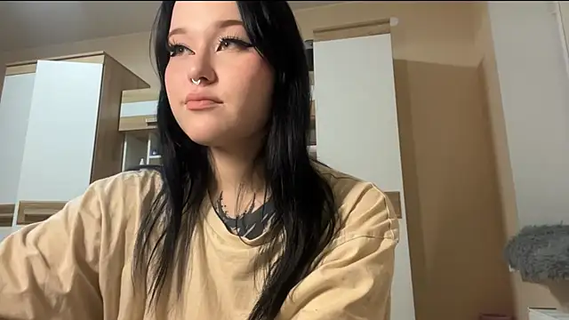 Snapshot of KristenGoodmon chatting on 10, 10, 2025 KristenGoodmon online show from 10, 10, 2025
