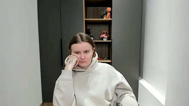 DaniellaPencil online show from 11, 10, 2025