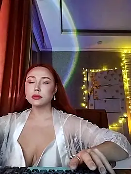 LolaMint  online show from 3, 12, 2025