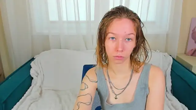 Snapshot of LilyVoise chatting on 20, 10, 2025 LilyVoise online show from 20, 10, 2025