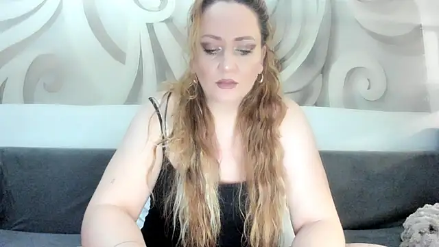 88  callmemadam  88 online show from 19, 12, 2025