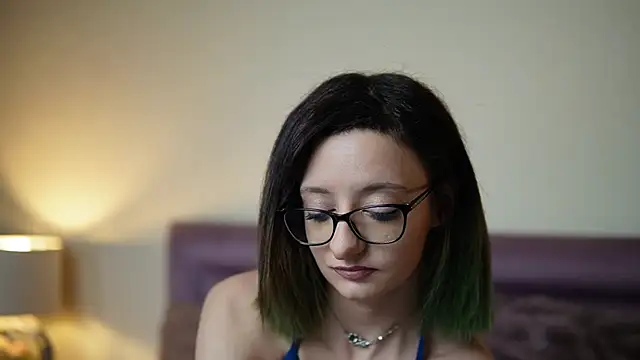 JoelleApril online show from 12, 5, 2026