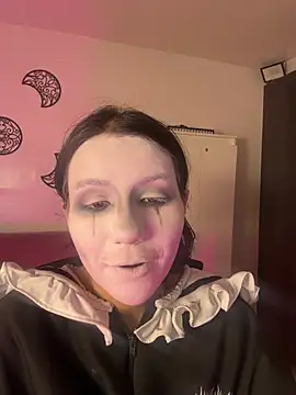 HollyPeach online show from 25, 6, 2026