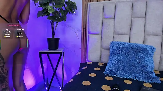 Sassha ferrer online show from 15, 11, 2025