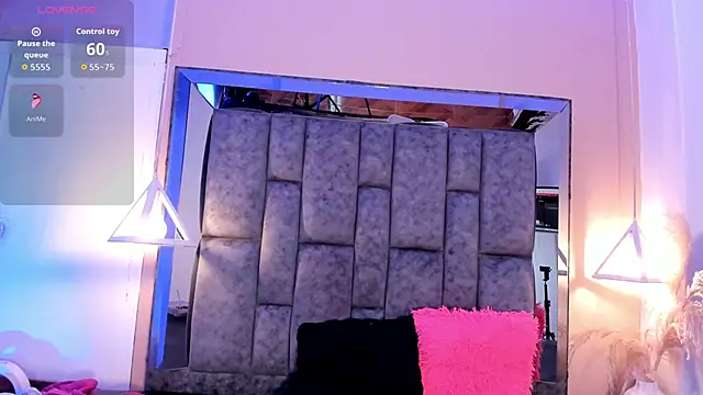 SofiRuiz  online show from 7, 11, 2025