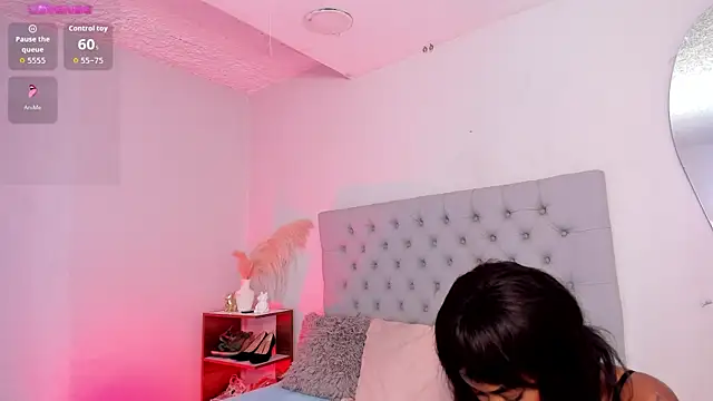 Snapshot of SofiRuiz_ chatting on 14, 1, 2026 SofiRuiz online show from 14, 1, 2026