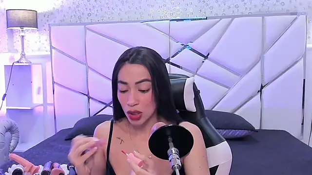 Snapshot of GabbiePrice chatting on 23, 5, 2026 GabbiePrice online show from 23, 5, 2026