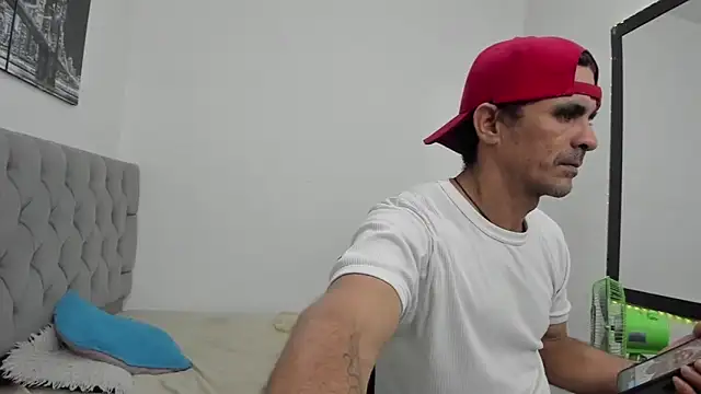 Sofi And Santy online show from 28, 2, 2026