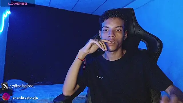 jhojan foxxx  online show from 28, 11, 2025