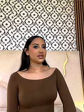 BEELLA TAY1 online show from 6, 11, 2025