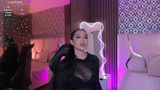 BEELLA TAY1 online show from 5, 12, 2025