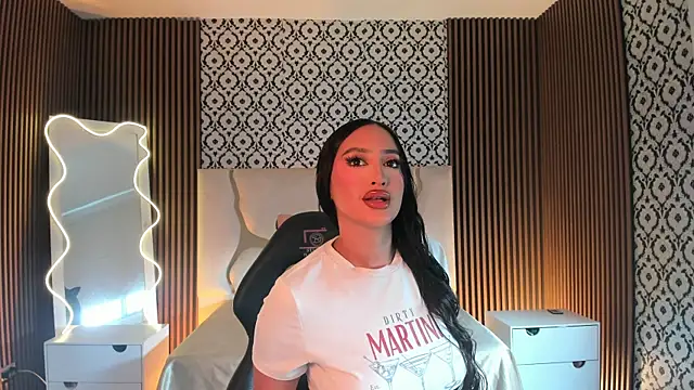 Snapshot of BEELLA_TAY1 chatting on 21, 4, 2026 BEELLA TAY1 online show from 21, 4, 2026