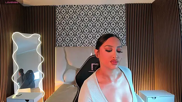 Snapshot of BEELLA_TAY1 chatting on 25, 4, 2026 BEELLA TAY1 online show from 25, 4, 2026