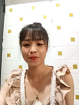 Snapshot of Su_symeo chatting on 23, 10, 2025 Su symeo online show from 23, 10, 2025