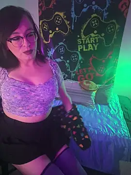 MiniMonroe online show from 21, 10, 2025