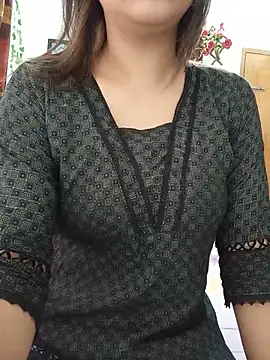 Tanha18 online show from 25, 6, 2026