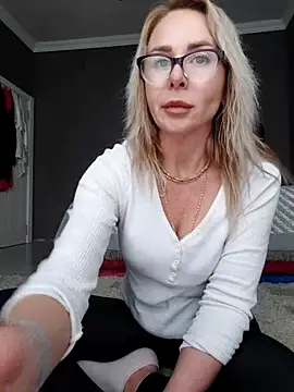 Snapshot of ElenabonyX chatting on 10, 1, 2026 ElenabonyX online show from 10, 1, 2026