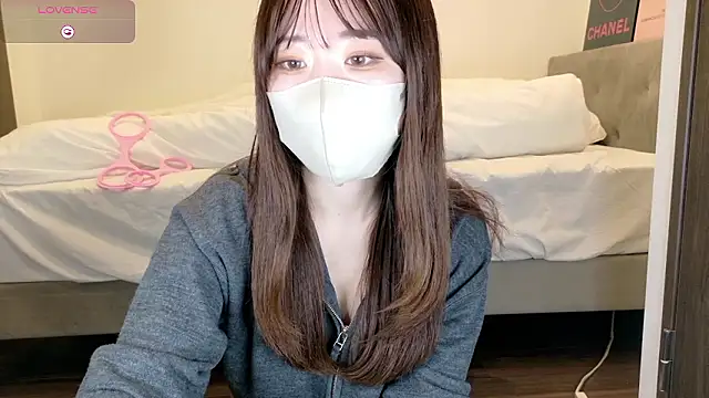 Snapshot of yura_ra_ra chatting on 7, 5, 2026 yura ra ra online show from 7, 5, 2026