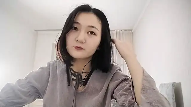 Snapshot of Lyndasilk chatting on 19, 10, 2025 Lyndasilk online show from 19, 10, 2025