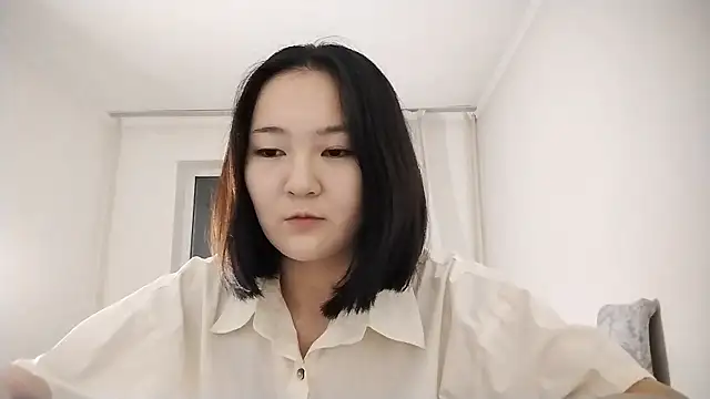 Snapshot of Lyndasilk chatting on 22, 10, 2025 Lyndasilk online show from 22, 10, 2025