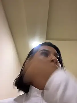 AlyssaRay online show from 30, 4, 2026