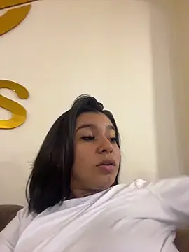 AlyssaRay online show from 11, 5, 2026