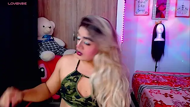 Snapshot of Sofiabigcock22 chatting on 20, 2, 2026 Sofiabigcock22 online show from 20, 2, 2026