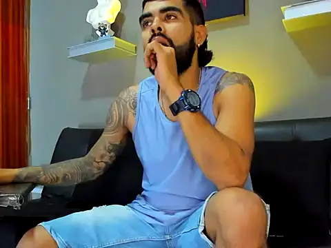 Snapshot of black_kameron_ chatting on 10, 11, 2025 black kameron online show from 10, 11, 2025