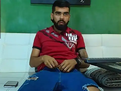 Snapshot of black_kameron_ chatting on 21, 12, 2025 black kameron online show from 21, 12, 2025