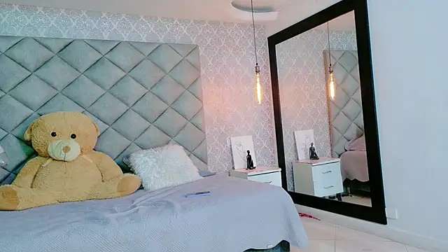 Snapshot of CARO_ADAMS1 chatting on 4, 2, 2026 CARO ADAMS1 online show from 4, 2, 2026