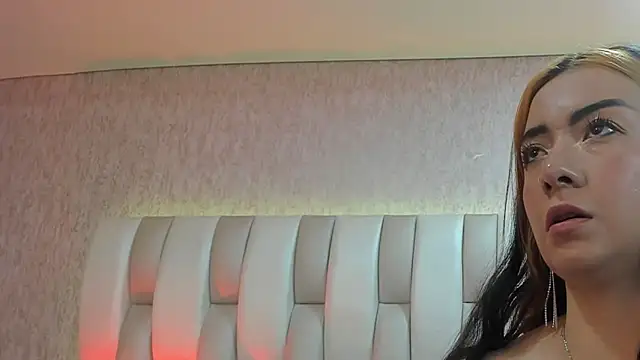 Ari lynn  online show from 19, 3, 2026