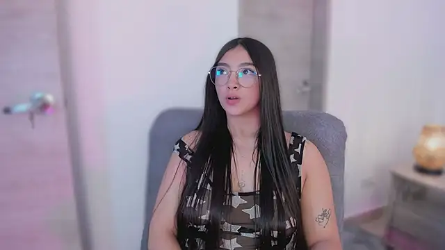 MirandaJohnson  online show from 22, 10, 2025