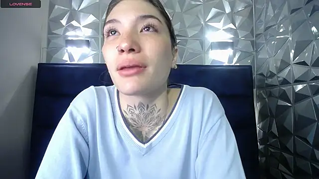 Snapshot of amare_sole chatting on 19, 10, 2025 amare sole online show from 19, 10, 2025