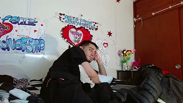 Snapshot of picante70_ chatting on 24, 3, 2026 picante70 online show from 24, 3, 2026