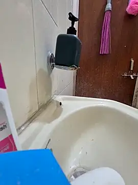 Snapshot of crawlerdrill chatting on 1, 12, 2025 crawlerdrill online show from 1, 12, 2025