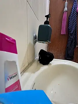 Snapshot of crawlerdrill chatting on 2, 12, 2025 crawlerdrill online show from 2, 12, 2025