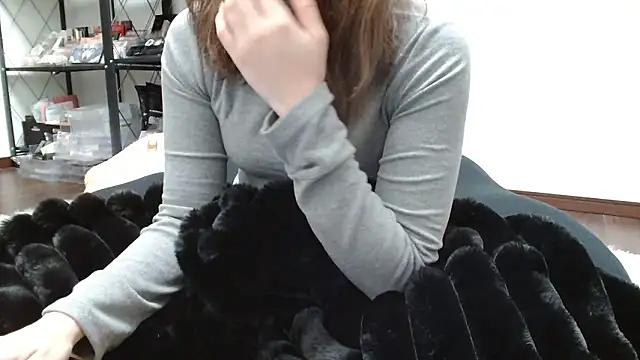 Snapshot of _Ema_ch chatting on 17, 12, 2025 Ema ch online show from 17, 12, 2025