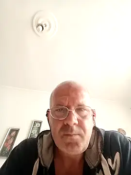 Snapshot of rroku chatting on 29, 10, 2025 rroku online show from 29, 10, 2025