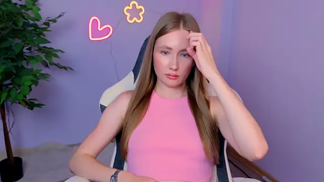 EllyColins online show from 5, 7, 2026