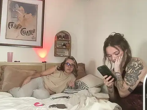 Snapshot of lill_daddysgirl chatting on 13, 11, 2025 lill daddysgirl online show from 13, 11, 2025