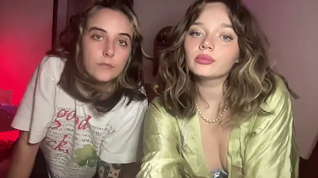 Snapshot of lill_daddysgirl chatting on 14, 12, 2025 lill daddysgirl online show from 14, 12, 2025