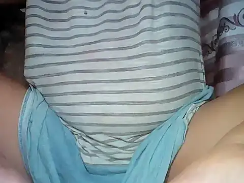 Snapshot of kissableapple36 chatting on 17, 11, 2025 kissableapple36 online show from 17, 11, 2025