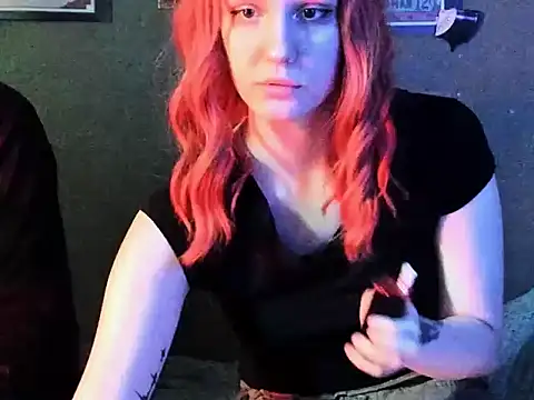 Snapshot of Skirklove chatting on 15, 10, 2025 Skirklove online show from 15, 10, 2025