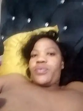 Snapshot of CaramelBoootie chatting on 11, 11, 2025 CaramelBoootie online show from 11, 11, 2025