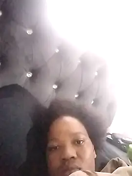 Snapshot of CaramelBoootie chatting on 16, 11, 2025 CaramelBoootie online show from 16, 11, 2025