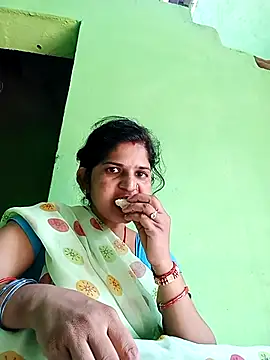 Karishma cute online show from 22, 11, 2025